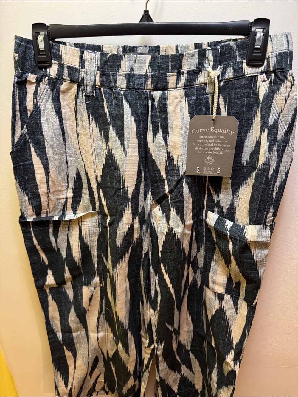 NWT Democracy woven pants size L. - Picture 4 of 7